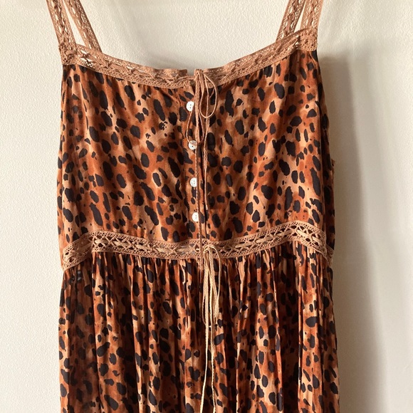 SOLD 💔 Saphari sundress - Picture 5 of 9